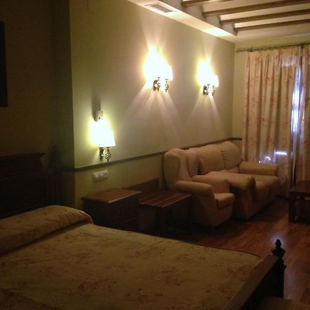Hotel El Mano Huéscar Oda fotoğraf