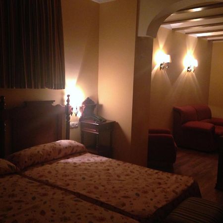 Hotel El Mano Huéscar Oda fotoğraf