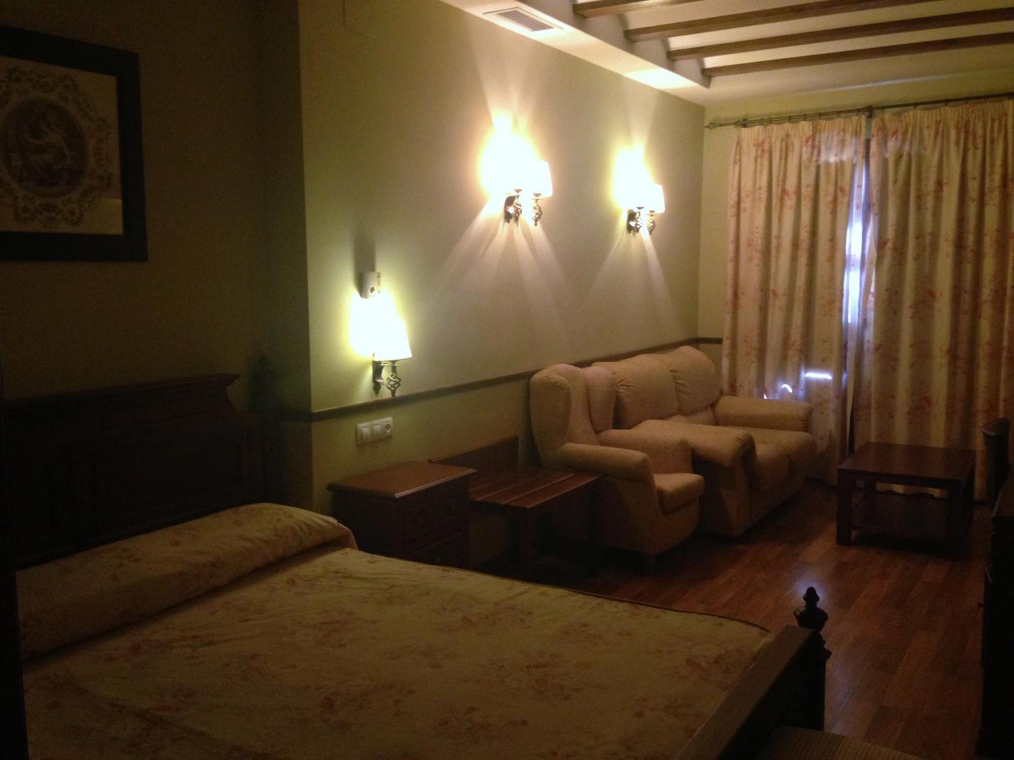 Hotel El Mano Huéscar Oda fotoğraf
